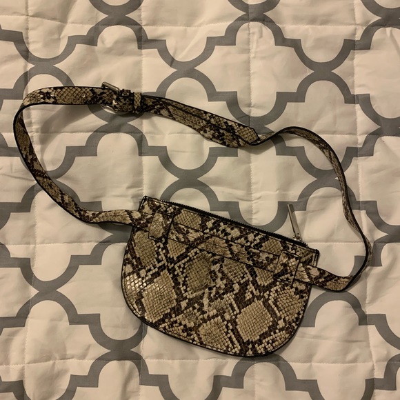 Snakeskin fanny pack - Picture 2 of 2